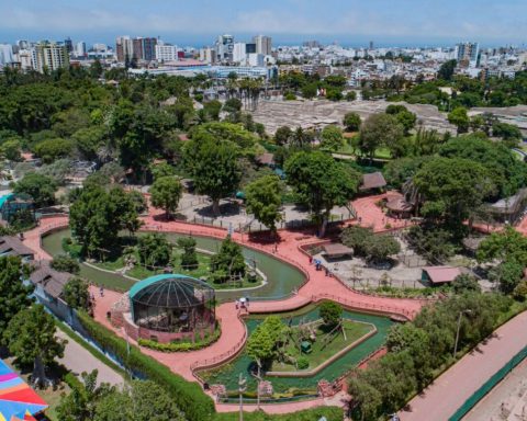 Vista aérea del Parque de las Leyendas, Lima
